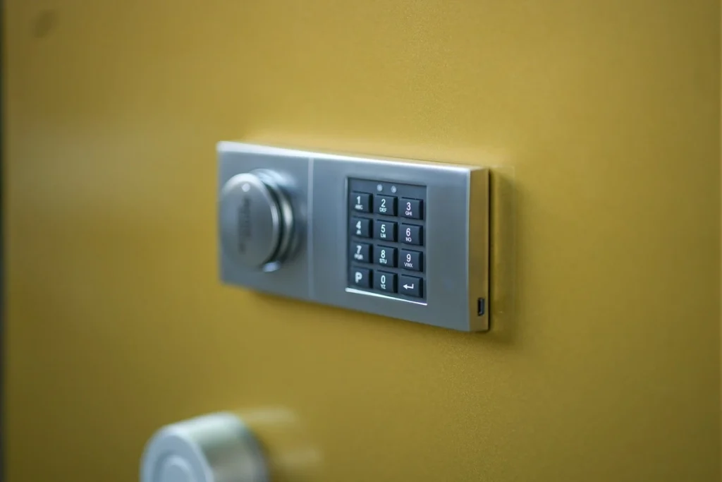 Schloss der Euroline Safe Gold Edition KB